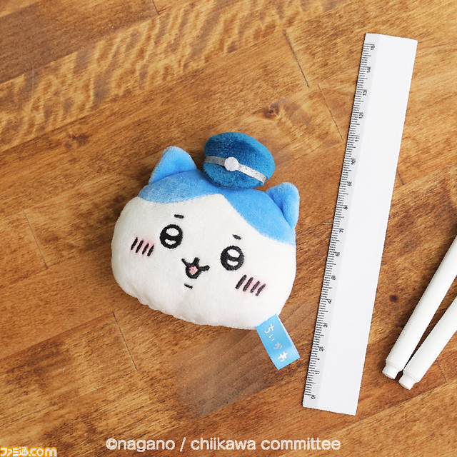 『ちいかわ』×郵便局グッズの受注販売が開始。干支の生き物やお餅に扮するちいかわたちのポーチ・マスコットなどがラインアップ