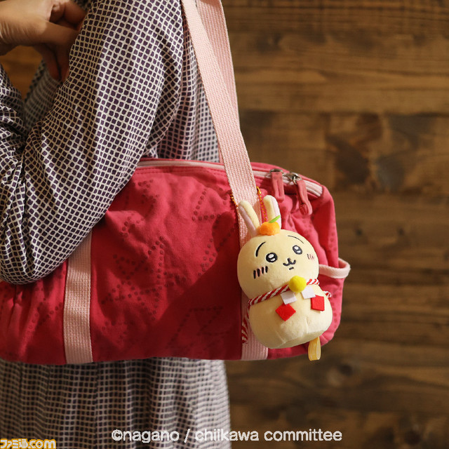 『ちいかわ』×郵便局グッズの受注販売が開始。干支の生き物やお餅に扮するちいかわたちのポーチ・マスコットなどがラインアップ