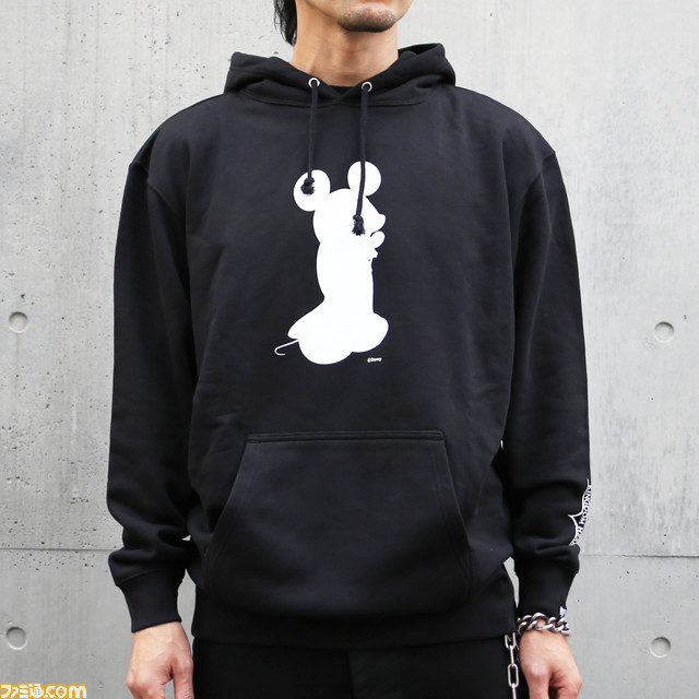 パーカーBK×WHT_着用