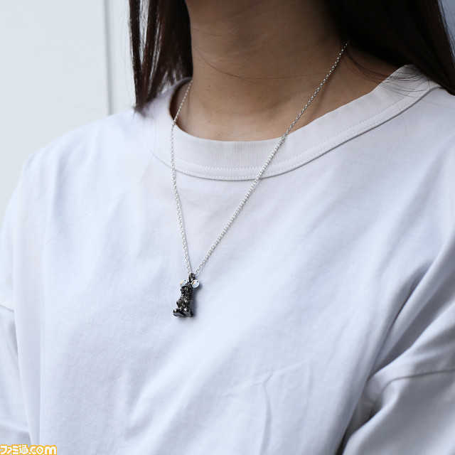 “王様（ミッキーマウス）”ネックレス_BLK_着用
