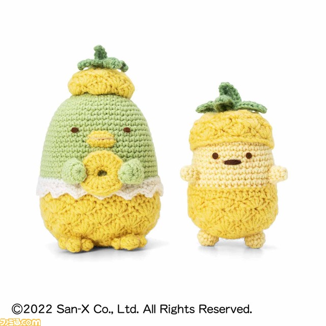 『すみっコぐらし』とクチュリエのコラボ商品が登場。フルーツの衣装を着たキャラを編んだり、ビーズのアイテムとして作れるハンドメイド商品