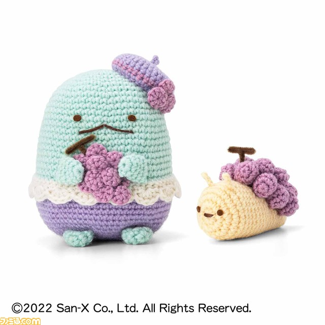 『すみっコぐらし』とクチュリエのコラボ商品が登場。フルーツの衣装を着たキャラを編んだり、ビーズのアイテムとして作れるハンドメイド商品