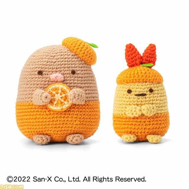 『すみっコぐらし』とクチュリエのコラボ商品が登場。フルーツの衣装を着たキャラを編んだり、ビーズのアイテムとして作れるハンドメイド商品