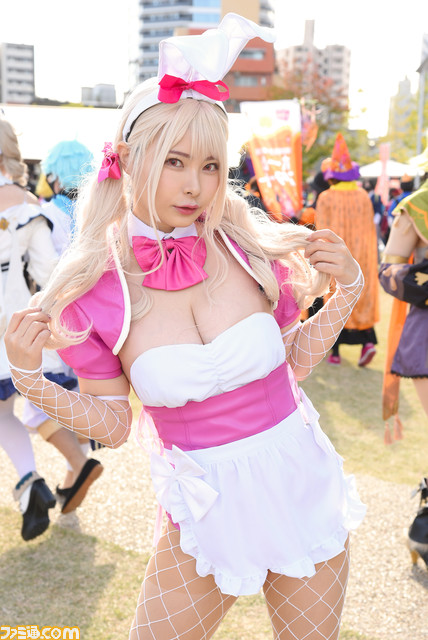 『NIKKE』ラピから『ヴァンパイア』モリガン、『原神』刻晴まで! “池袋ハロウィン2022”を彩ったコスプレイヤーたち【コスプレ写真30連発】