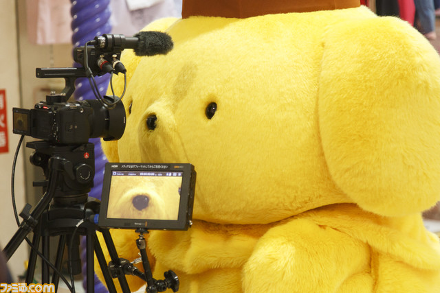 ポムポムプリンが決済機能付きフィギュア『きゃらぺいっ!』でお買いもの。かわいさの化身によるプロモーション映像の撮影現場レポート