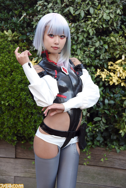 『チェンソーマン』マキマとレゼや『アズレン』エンタープライズ、『サイバーパンク エッジランナーズ』が何ともクール! “池袋ハロウィン2022”を沸かせた美麗コスプレイヤーたち【コスプレ写真30連発】