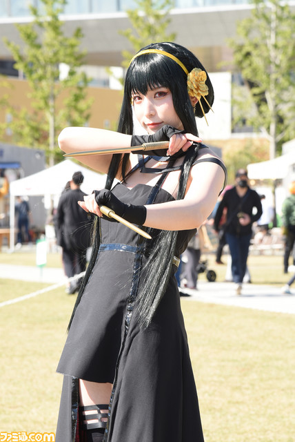 『チェンソーマン』マキマとレゼや『アズレン』エンタープライズ、『サイバーパンク エッジランナーズ』が何ともクール! “池袋ハロウィン2022”を沸かせた美麗コスプレイヤーたち【コスプレ写真30連発】