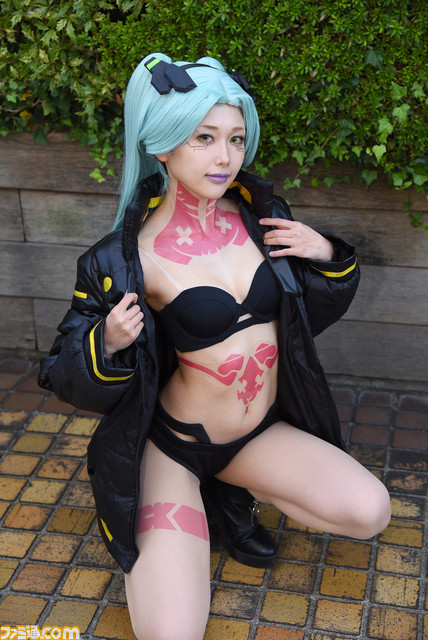 『チェンソーマン』マキマとレゼや『アズレン』エンタープライズ、『サイバーパンク エッジランナーズ』が何ともクール! “池袋ハロウィン2022”を沸かせた美麗コスプレイヤーたち【コスプレ写真30連発】