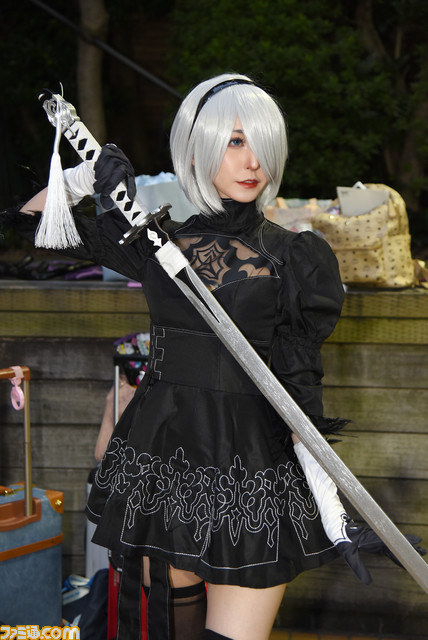 『チェンソーマン』マキマとレゼや『アズレン』エンタープライズ、『サイバーパンク エッジランナーズ』が何ともクール! “池袋ハロウィン2022”を沸かせた美麗コスプレイヤーたち【コスプレ写真30連発】