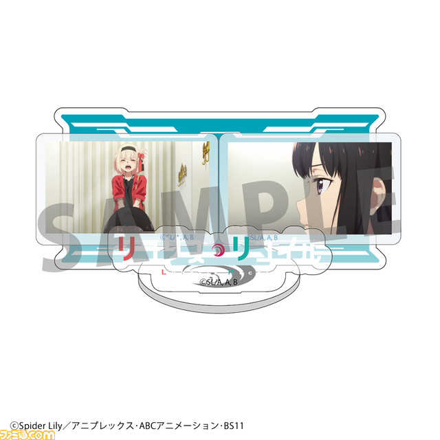 『リコリコ』限定ショップが全国のTSUTAYAで11月25日より開催。冬コーデの千束&たきなを配したアクリルフィギュアやダイカットステッカーが新登場