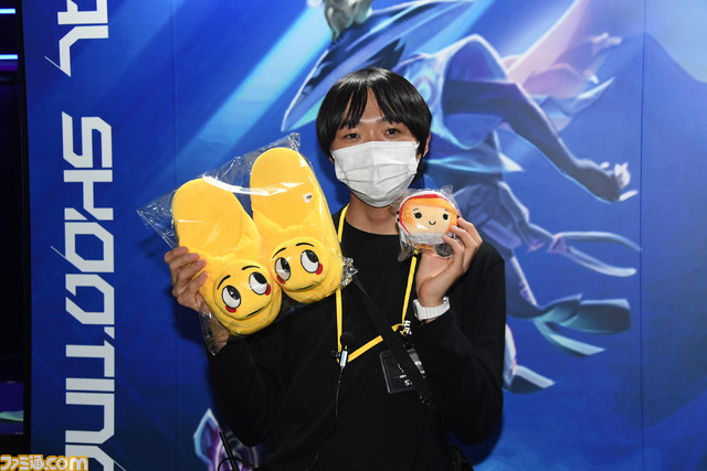 『荒野行動』5周年感謝祭リポート。えなこや手越祐也が芝刈り機〆夢幻、Maroら功労者を祝福。スペシャルマッチでは手越がプロ相手に強気な戦法で挑む!