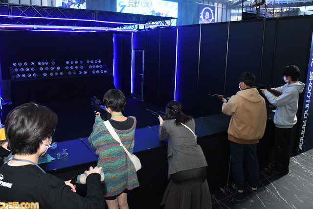 『荒野行動』5周年感謝祭リポート。えなこや手越祐也が芝刈り機〆夢幻、Maroら功労者を祝福。スペシャルマッチでは手越がプロ相手に強気な戦法で挑む!