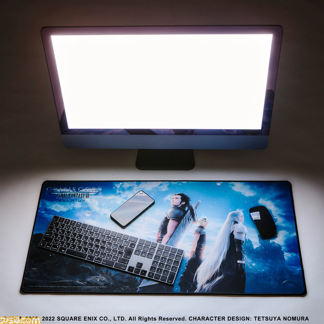 『FF』新作グッズが発売。各ナンバリングのイラストを使用したゲーミングマウスパッドやファイル、ポストカード、スマホリングがラインアップ