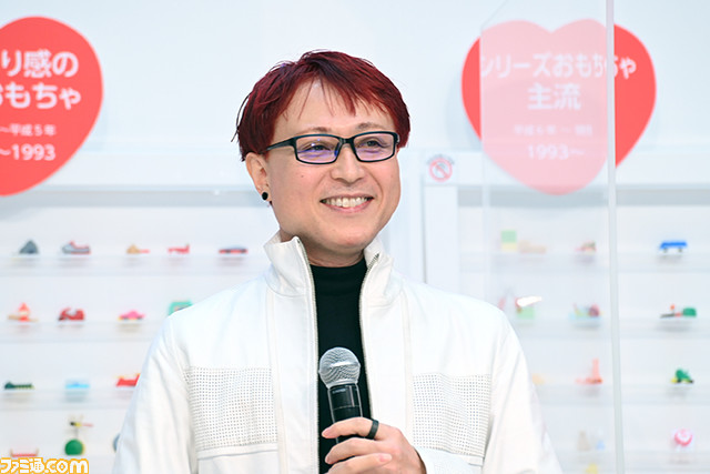 堀井雄二氏や日野晃博氏らがグリコのおもちゃをデザイン! 約500点に