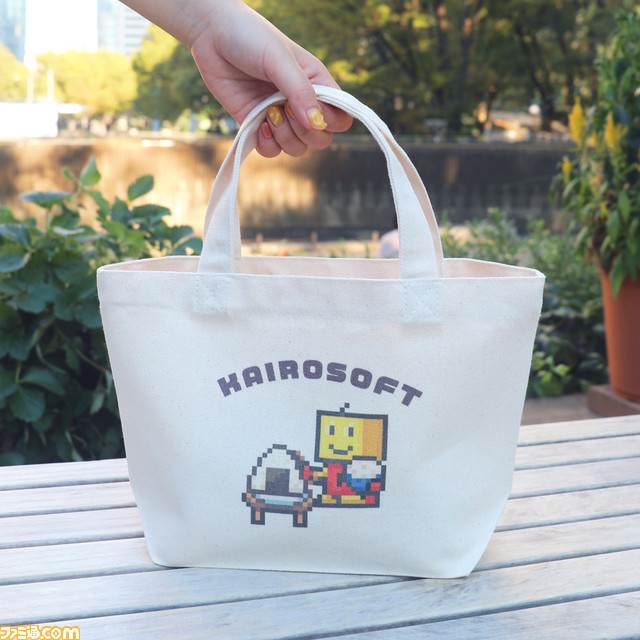 【カイロソフト】カイロくんたちをモチーフにしたTシャツ、ステッカーなど新グッズが登場。カイロくんのUSBマスコットの再販も