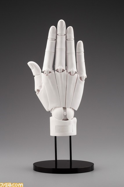 『遊戯王』シリーズの“美手”などを手掛けたアニメーター・加々美高浩が監修するハンドモデルが発売決定。人体が動かない方向にはロックがかかる構造でリアルな可動域が再現