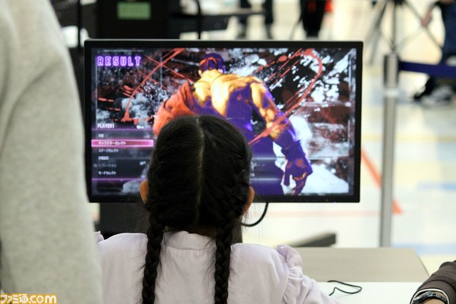 『スト5』SFLファン交流キャラバン in 熊本リポート。ネモ選手率いるSaishunkan Sol 熊本が、地元ファンと交流。松本Pへのプチインタビューもお届け