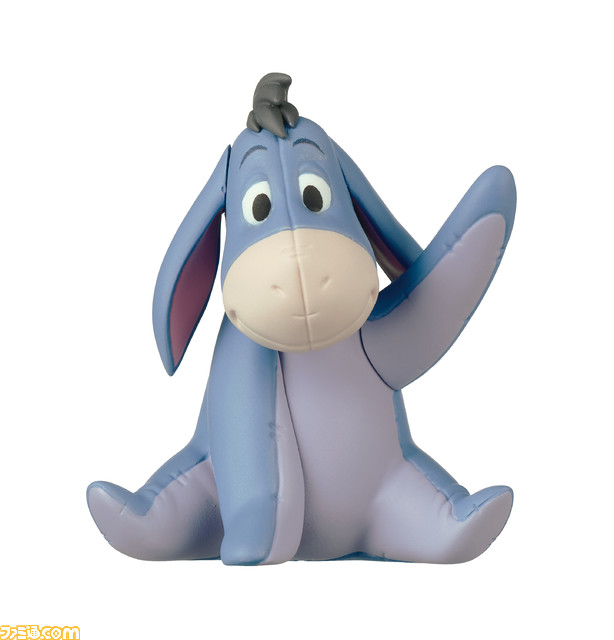 『くまのプーさん』の挨拶ポーズのフィギュアが1月中旬にガチャで発売。2体集めるとハイタッチをしているポーズになる！