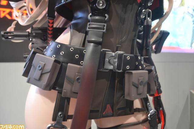 【NIKKE】ラピ等身大フィギュアが東京タワーに12/25まで展示中。お尻はもちろん、細部までこだわられた装飾に注目してほしい【ニケ】