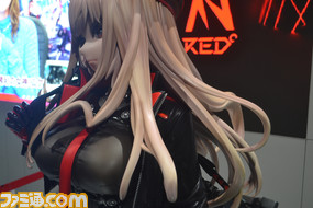 【NIKKE】ラピ等身大フィギュアが東京タワーに12/25まで展示中。お尻はもちろん、細部までこだわられた装飾に注目してほしい【ニケ】