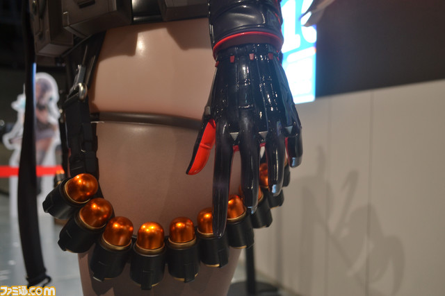【NIKKE】ラピ等身大フィギュアが東京タワーに12/25まで展示中。お尻はもちろん、細部までこだわられた装飾に注目してほしい【ニケ】