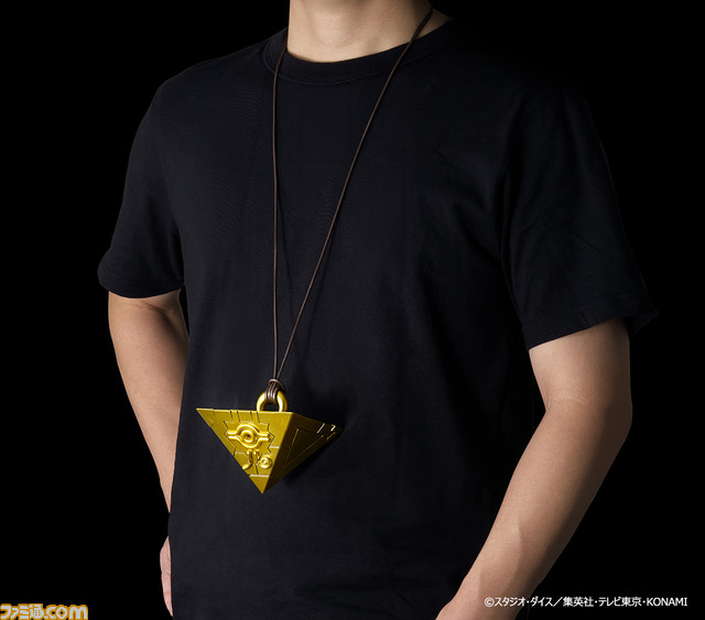 『遊戯王』さまざまなギミック搭載の“千年パズル”が本日12月16日より予約開始。正面の最後のピースをはめ込むことで発光しBGMが流れる！