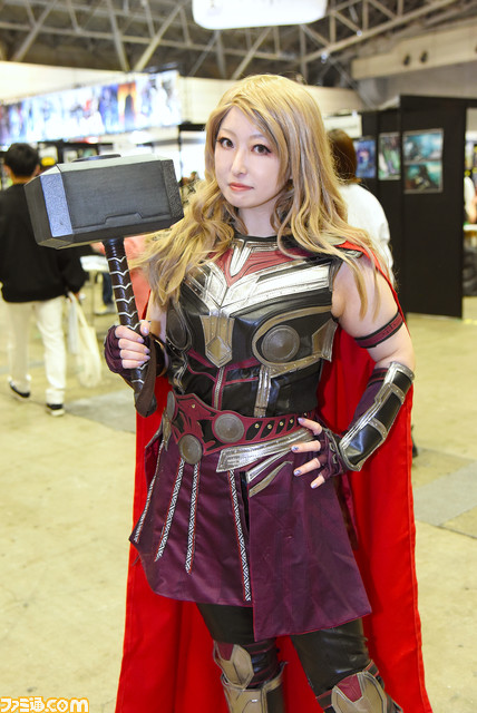 『チェンソーマン』『うる星やつら』からアメコミキャラまで! “東京コミコン2022”を沸かせたコスプレイヤーたち【コスプレ写真32連発】