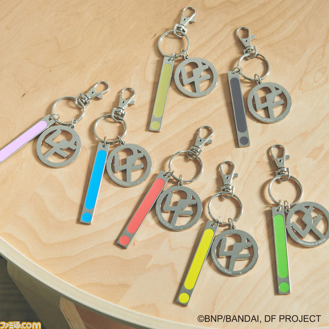 『ドリフェス！』衣装やメンバーカラーをイメージしたグッズが本日（12/27）より予約開始。ルームウェアや財布、キーリングなどがラインアップ