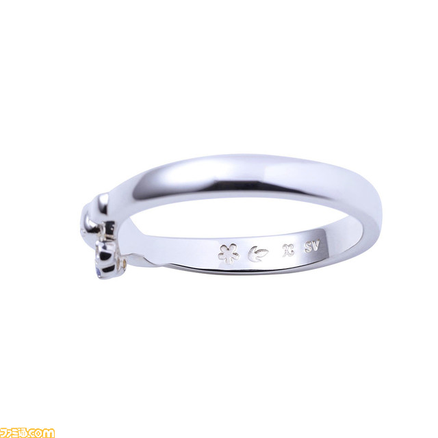 シナモロールの新作シルバーリングとネックレスが販売。12月の誕生石をあしらった華やかなデザイン。淡い色合いをしたオリジナルBOXが付属