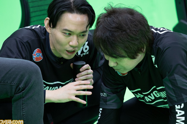 『スト5』SFLを終えたv6プラス FAV gamingにインタビュー。ときど「SFLは苦しい期間だった。結果を残せず申し訳ない気持ちが強い」