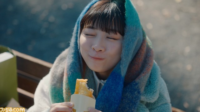 【マクドナルド】真冬の定番“ベルギーショコラパイ”が1月11日から期間限定で販売。ココアクッキーとバニラクリームの新食感が楽しめる“クッキー&クリームパイ”も新登場