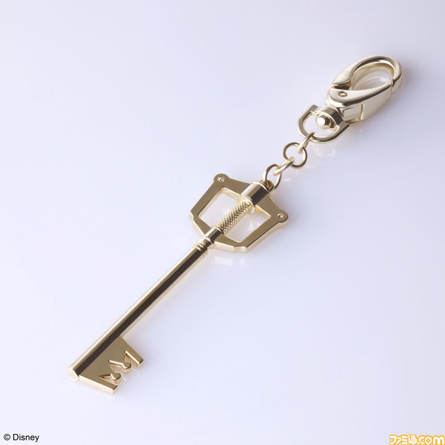 『キングダム ハーツ』王様(ミッキー)の可動式ぬいぐるみが登場。シャドウのカーテン用ぬいぐるみなどと合わせて予約受付中