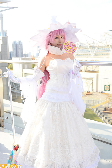美麗コスプレ40連発! 『ヴァンパイア』モリガンから『2.5次元の誘惑』マジョ娘ヒロインまで、“コミケ101”を彩ったコスプレイヤー総まとめ