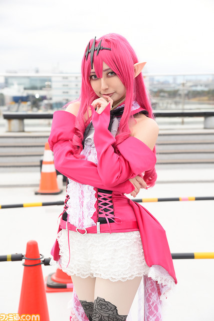 美麗コスプレ40連発! 『ヴァンパイア』モリガンから『2.5次元の誘惑』マジョ娘ヒロインまで、“コミケ101”を彩ったコスプレイヤー総まとめ