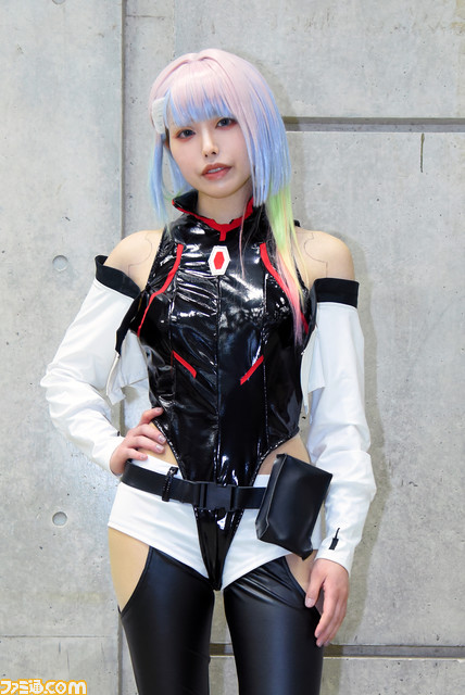 美麗コスプレ40連発! 『ヴァンパイア』モリガンから『2.5次元の誘惑』マジョ娘ヒロインまで、“コミケ101”を彩ったコスプレイヤー総まとめ