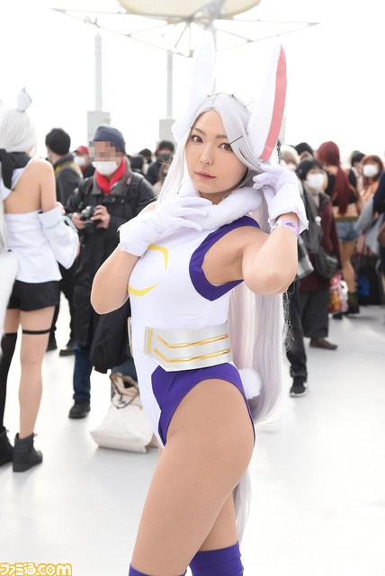 美麗コスプレ40連発! 『ヴァンパイア』モリガンから『2.5次元の誘惑』マジョ娘ヒロインまで、“コミケ101”を彩ったコスプレイヤー総まとめ