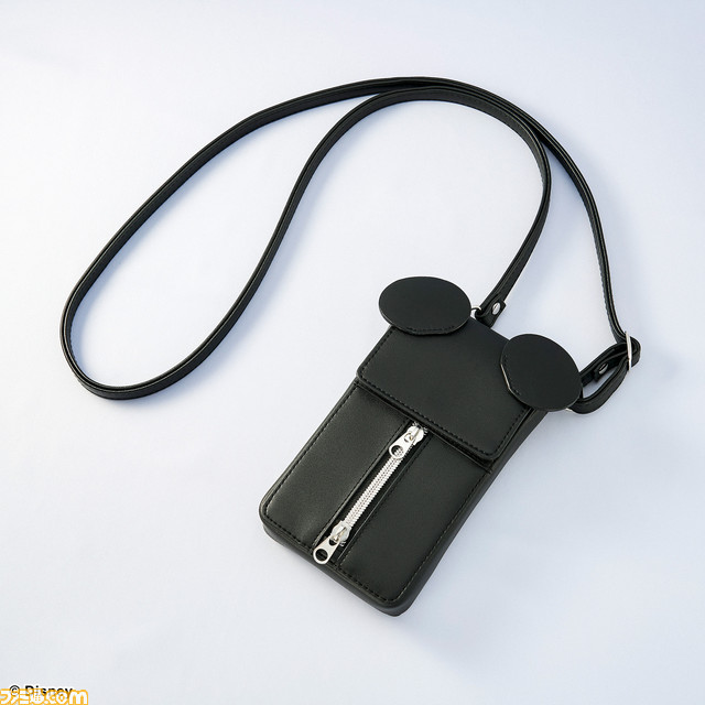 『キングダム ハーツ』PCケース、マルチケース、ショルダーポーチが予約開始。20周年を記念したモノグラムや黒コートを着た王様をモチーフにデザイン