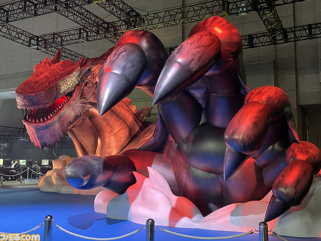 “グラブルフェス2022-2023”プレオープン会場リポート。東京ビッグサイトを投擲しそうなガレヲンまで登場!?