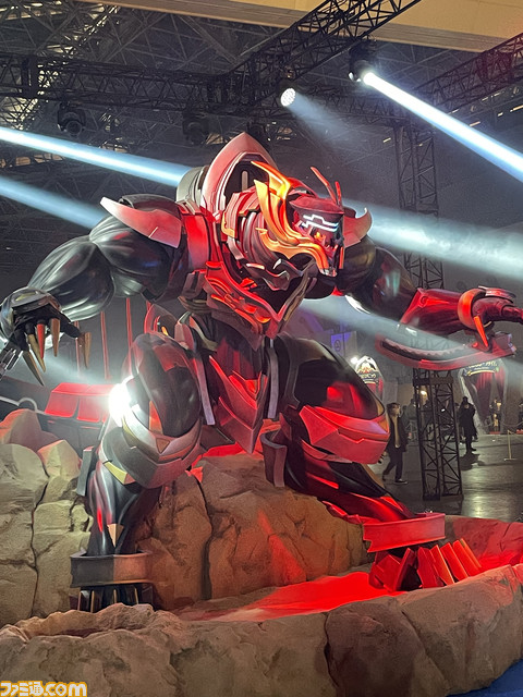 “グラブルフェス2022-2023”プレオープン会場リポート。東京ビッグサイトを投擲しそうなガレヲンまで登場!?