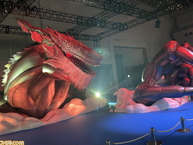 “グラブルフェス2022-2023”プレオープン会場リポート。東京ビッグサイトを投擲しそうなガレヲンまで登場!?