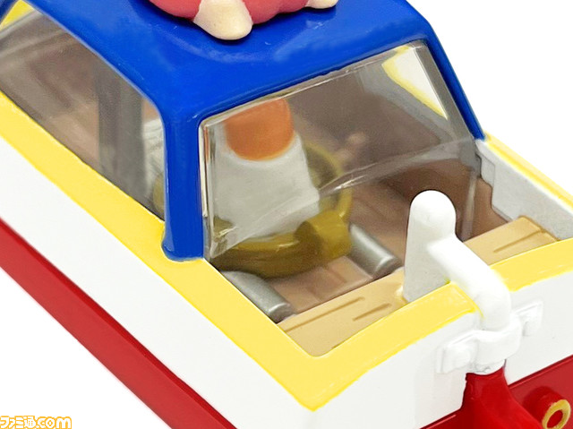 ジブリ作品の乗り物がトミカになって発売。『天空の城ラピュタ』より“タイガーモス号”、『崖の上のポニョ』より“宗介のポンポン船”が登場