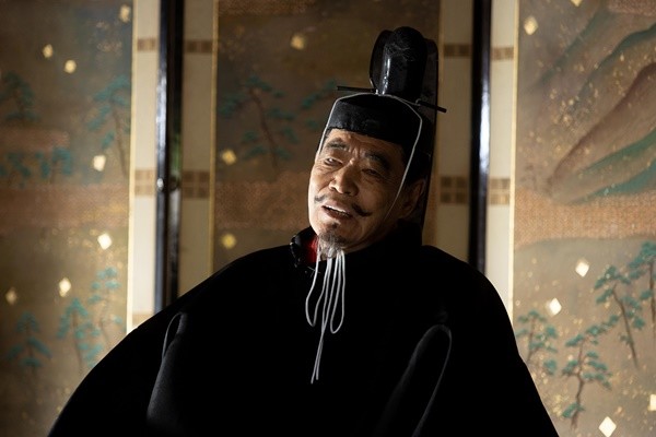 ギャル審神者とへし切長谷部たちがスクランブル交差点に!? 『映画刀剣乱舞-黎明-』場面写真公開