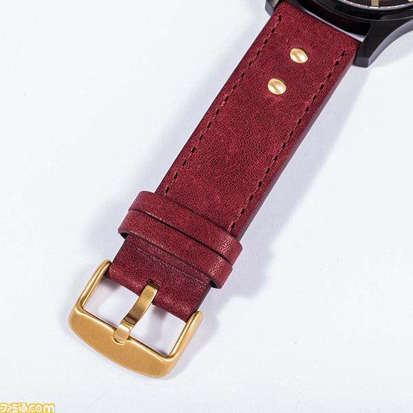 『ギルティギア ストライヴ』ソルの衣装の刺繍を施したジャケットや時計が新登場。スーパーグルーピーズで本日(2月14日)予約開始