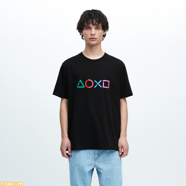 プレイステーションのTシャツが本日(2/20)より発売。歴代のゲーム機とコントローラーを遊び心満載のラインアートで表現
