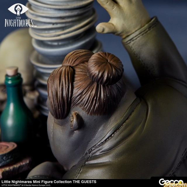 『リトルナイトメア』巨大船舶モウの中で食事を貪り続ける“ゲスト”がフィギュア化。シックスが乗る皿に手をかける不気味な姿に注目