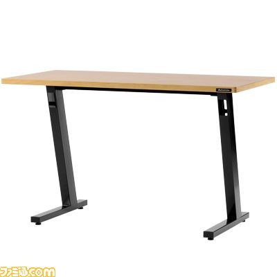 PCの配線問題を解決するゲーミングデスク“ケーブルマスター”がバウヒュッテより発売。脚部に配線を隠してスッキリとしたPC環境に!