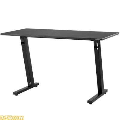 PCの配線問題を解決するゲーミングデスク“ケーブルマスター”がバウヒュッテより発売。脚部に配線を隠してスッキリとしたPC環境に!