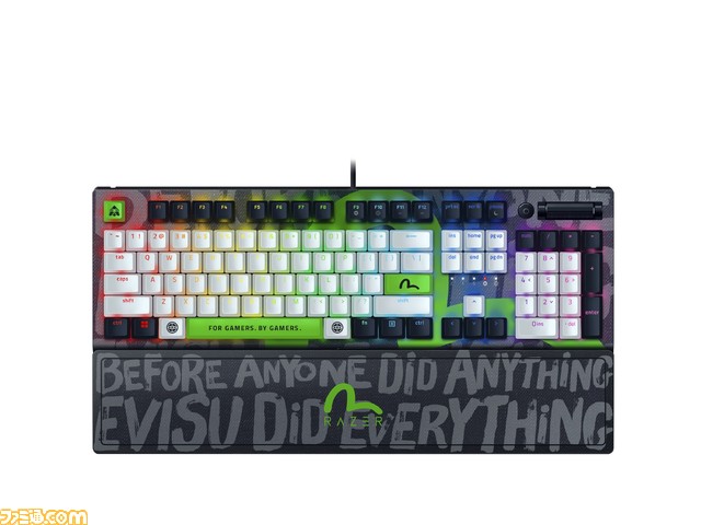 Razerロゴのトリプルヘッドスネークを施したジーンズがクール！ デニムブランド・EVISUとのコラボ6製品が2月25日発売