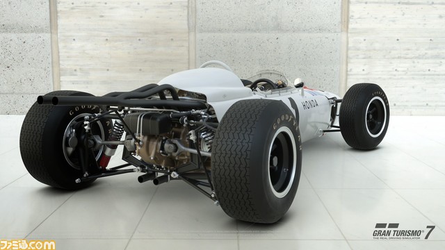 オフラインでの2プレイヤー対戦を除いたすべての機能が圧倒的な臨場感でプレイ可能になった。