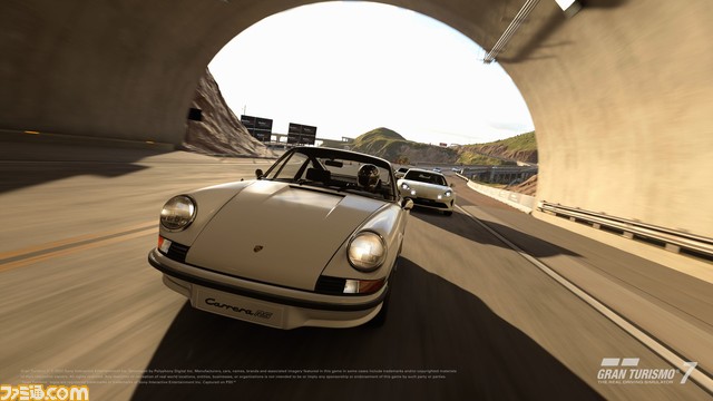 オフラインでの2プレイヤー対戦を除いたすべての機能が圧倒的な臨場感でプレイ可能になった。